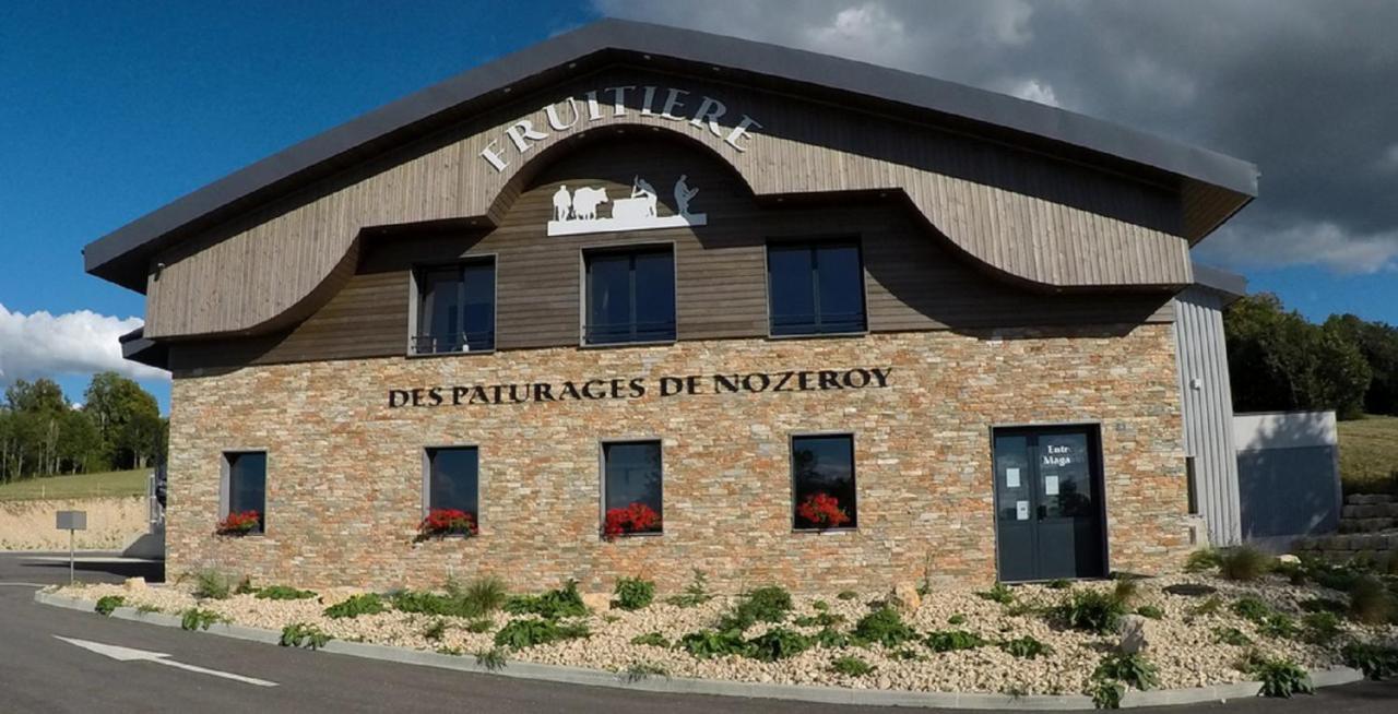 Hotel Les Remparts Nozeroy Exterior photo