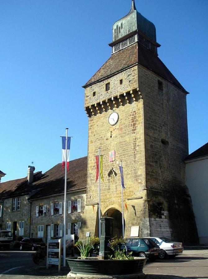 Hotel Les Remparts Nozeroy Exterior photo